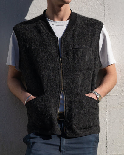 Steadfast Gilet - Charcoal